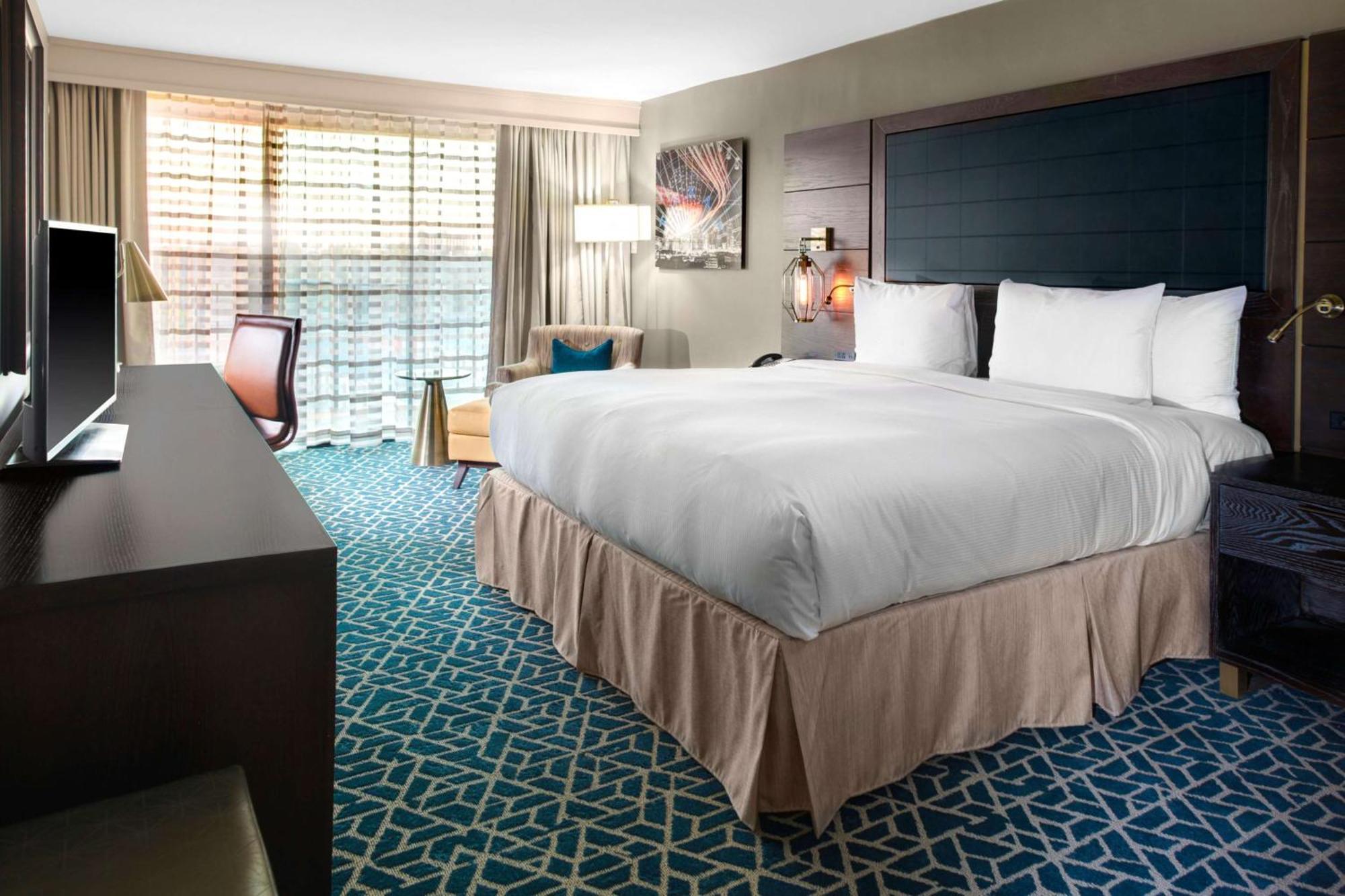 King Room - Patio and Pool Access,1549337914:JPEG