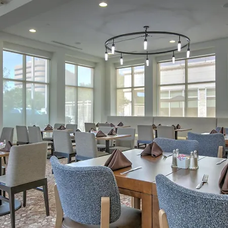 Hilton Garden Inn Dallas Arlington-3
